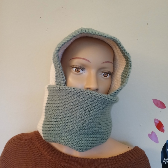 Womens Winter Hat with scarf included balaclava Beige& Green New - Picture 3 of 12